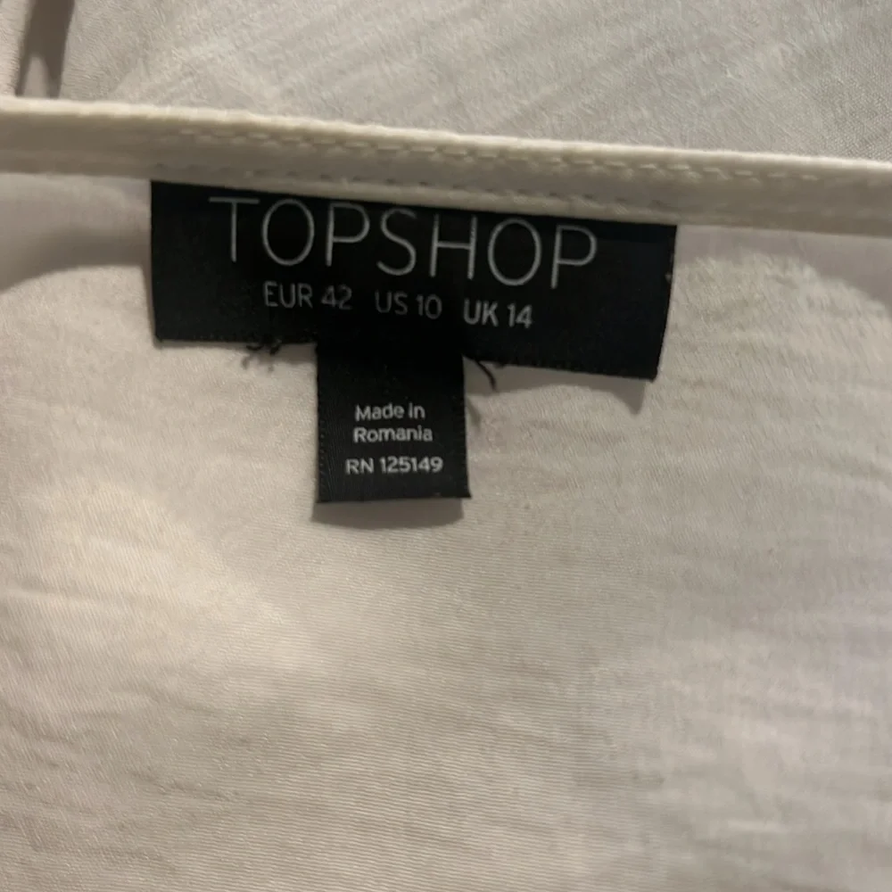 Top Shop Ivory N-Neck Crop Wrap Top Size 10